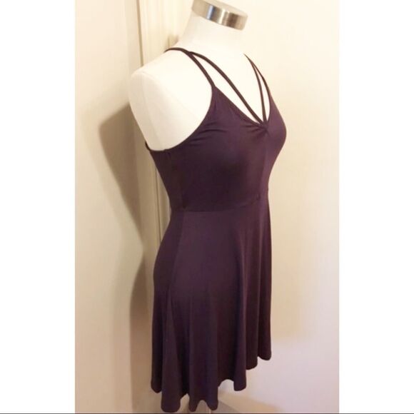 ✨Cut-Out V-Neck Soft Skater Dress✨ - Picture 4 of 5